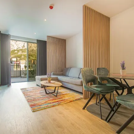 Bernard With Shared Pool