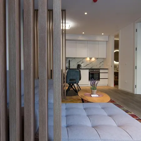 Bernard With Shared Pool Apartman