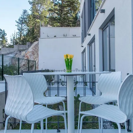 Apartamento Bernard With Shared Pool *